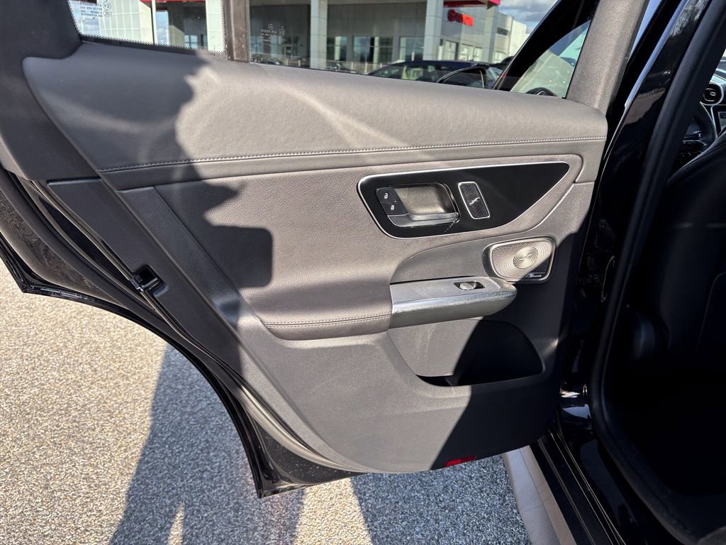 Used 2024 Mercedes-Benz GLC 300 4MATIC image 52