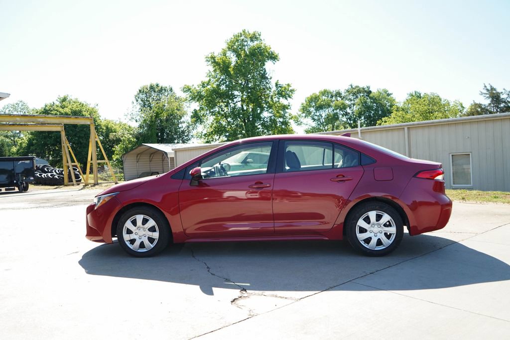 Used 2021 Toyota Corolla LE FWD image 23