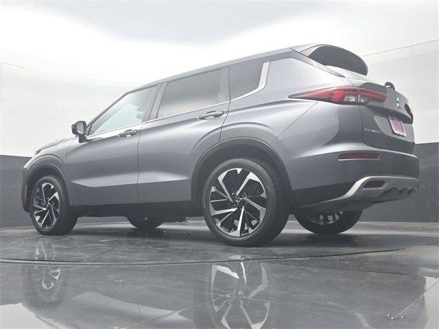 Used 2024 Mitsubishi Outlander SE image 31