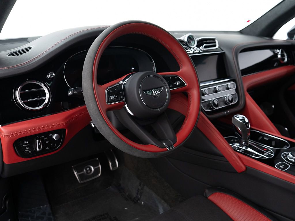 Used 2022 Bentley Bentayga AWD/4WD image 12