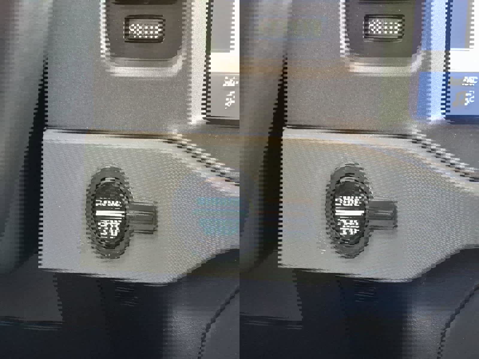 Used 2024 Ford Bronco Black Diamond image 9