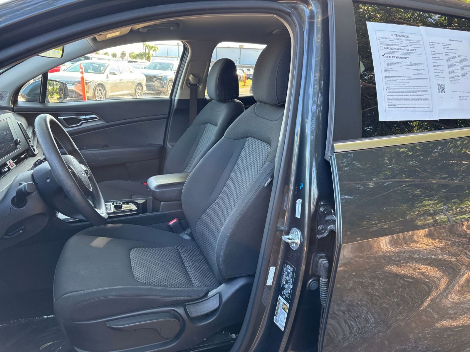 Used 2024 Kia Sportage LX image 36