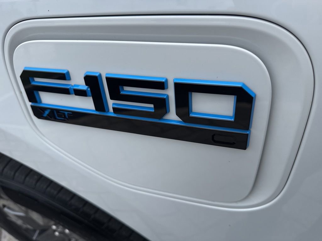 Used 2024 Ford F150 Lightning XLT AWD/4WD image 24