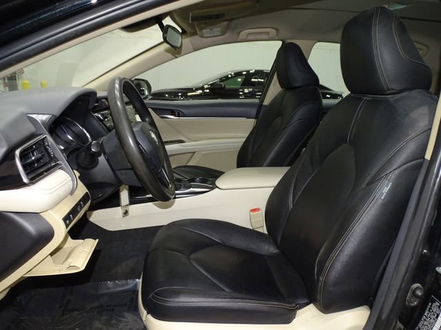 Used 2019 Toyota Camry LE image 10