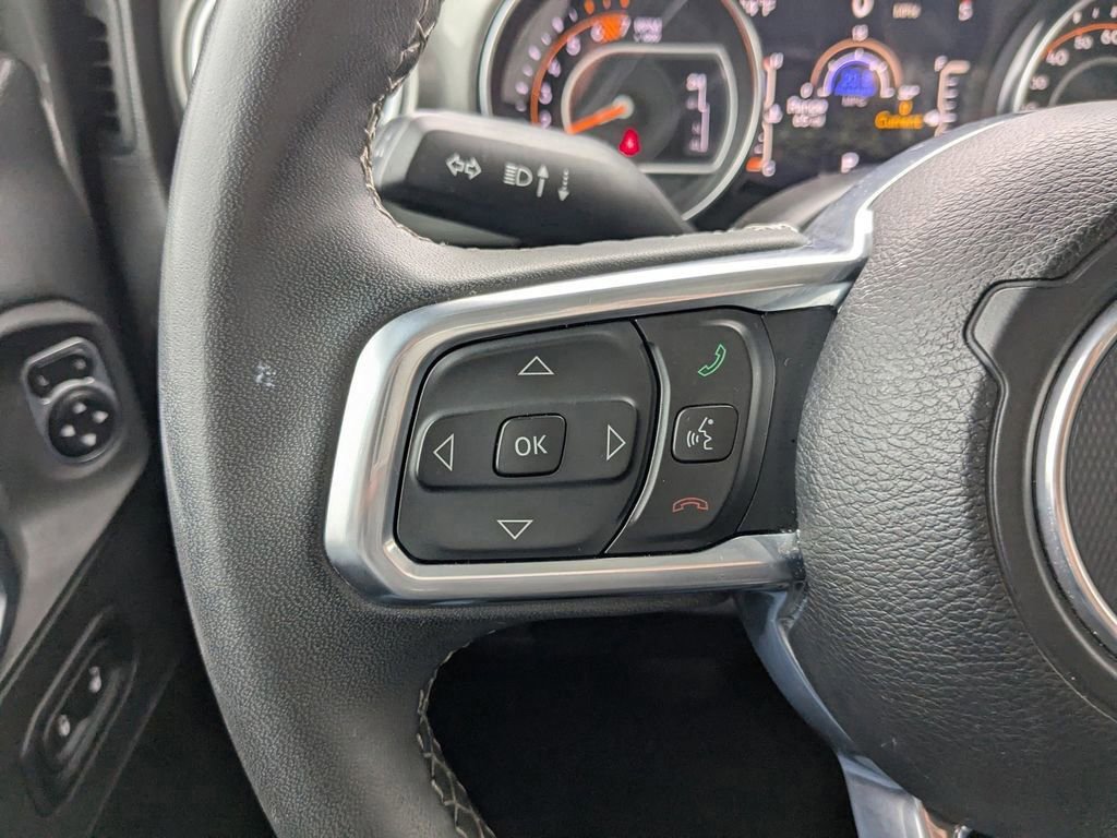 Used 2023 Jeep Wrangler Unlimited Sahara AWD/4WD image 19
