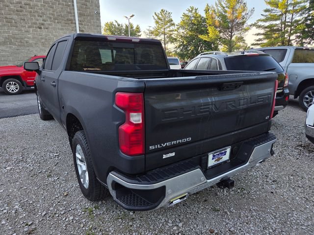Used 2024 Chevrolet Silverado 1500 LT w/ Z71 Off-Road Package AWD/4WD image 10