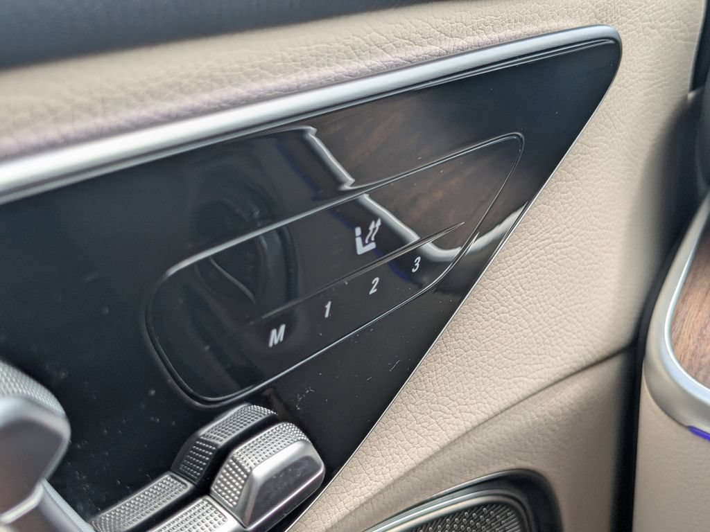 Certified 2023 Mercedes-Benz C 300 4MATIC Sedan w/ Exclusive Trim Package image 11