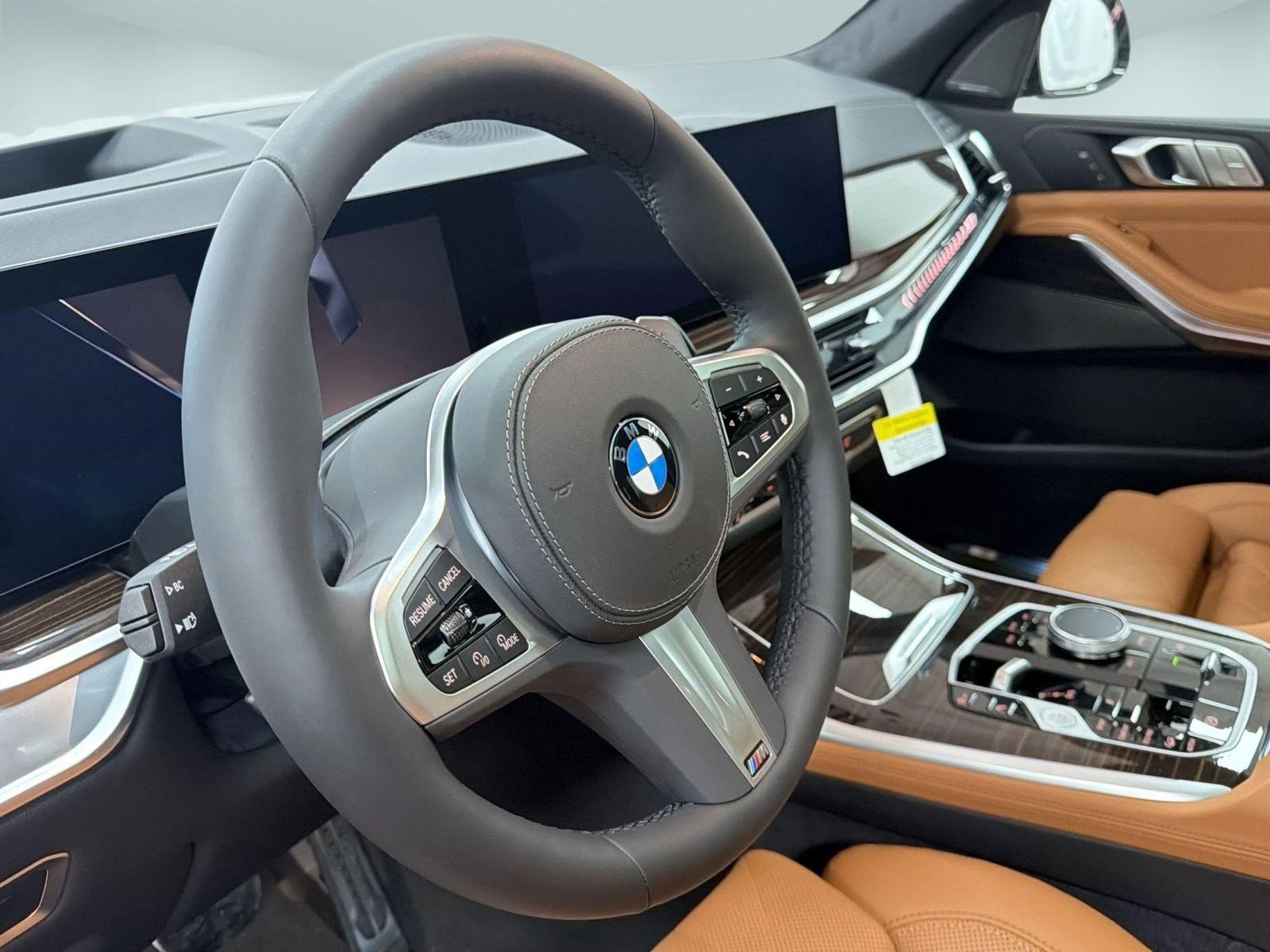 Used 2026 BMW X7 xDrive40i w/ M Sport Package AWD/4WD image 4