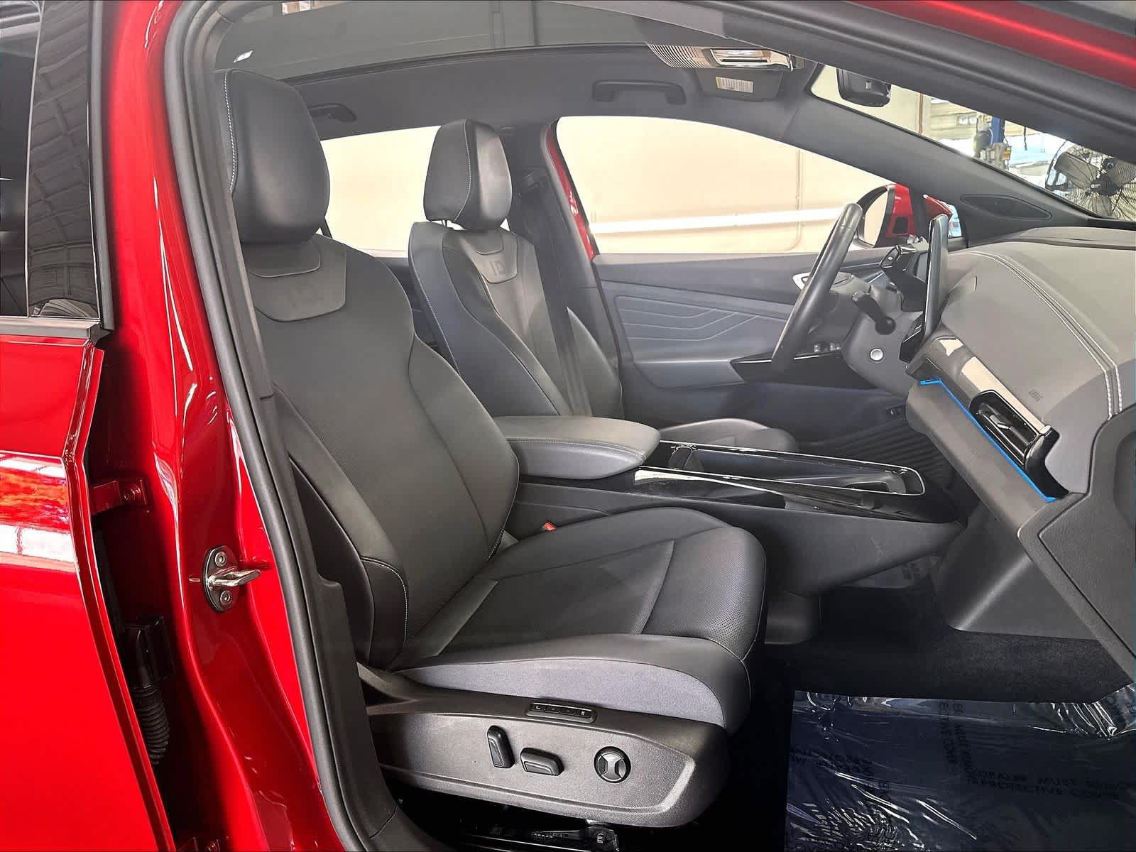 Used 2023 Volkswagen ID.4 Pro S RWD image 32