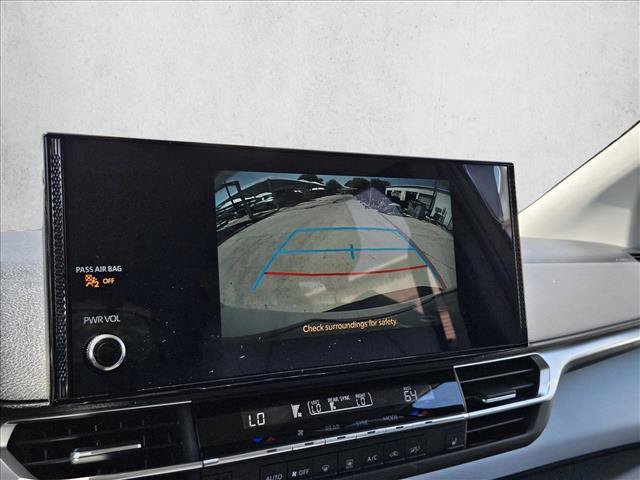 Used 2025 Toyota Sienna XLE FWD image 22