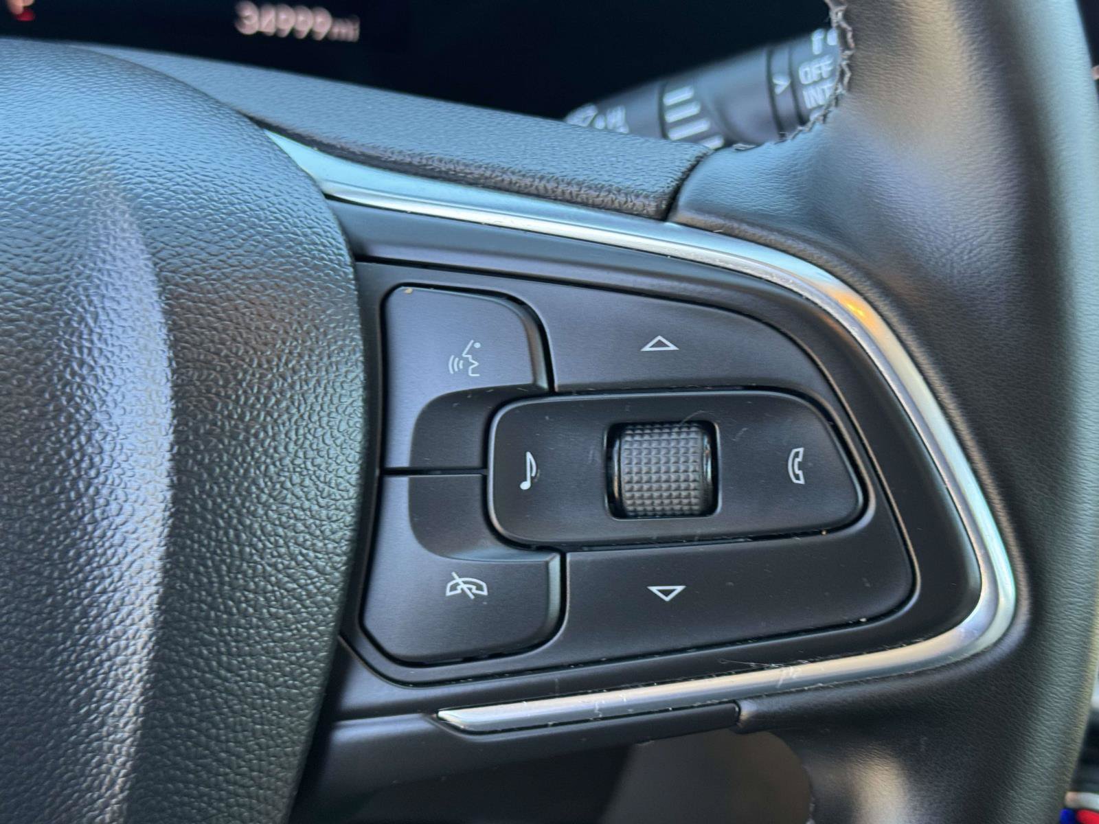 Used 2024 Buick Encore GX Sport Touring AWD/4WD image 18