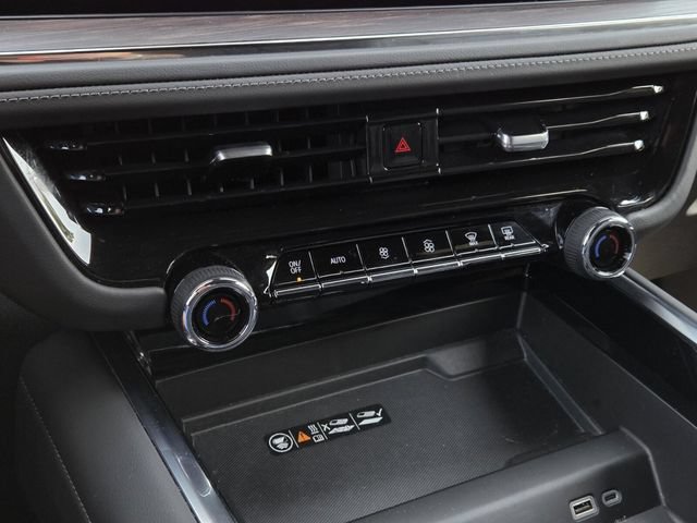 Used 2025 Chevrolet Tahoe LT AWD/4WD image 31