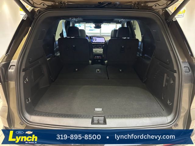 Used 2024 Chevrolet Traverse RS image 25