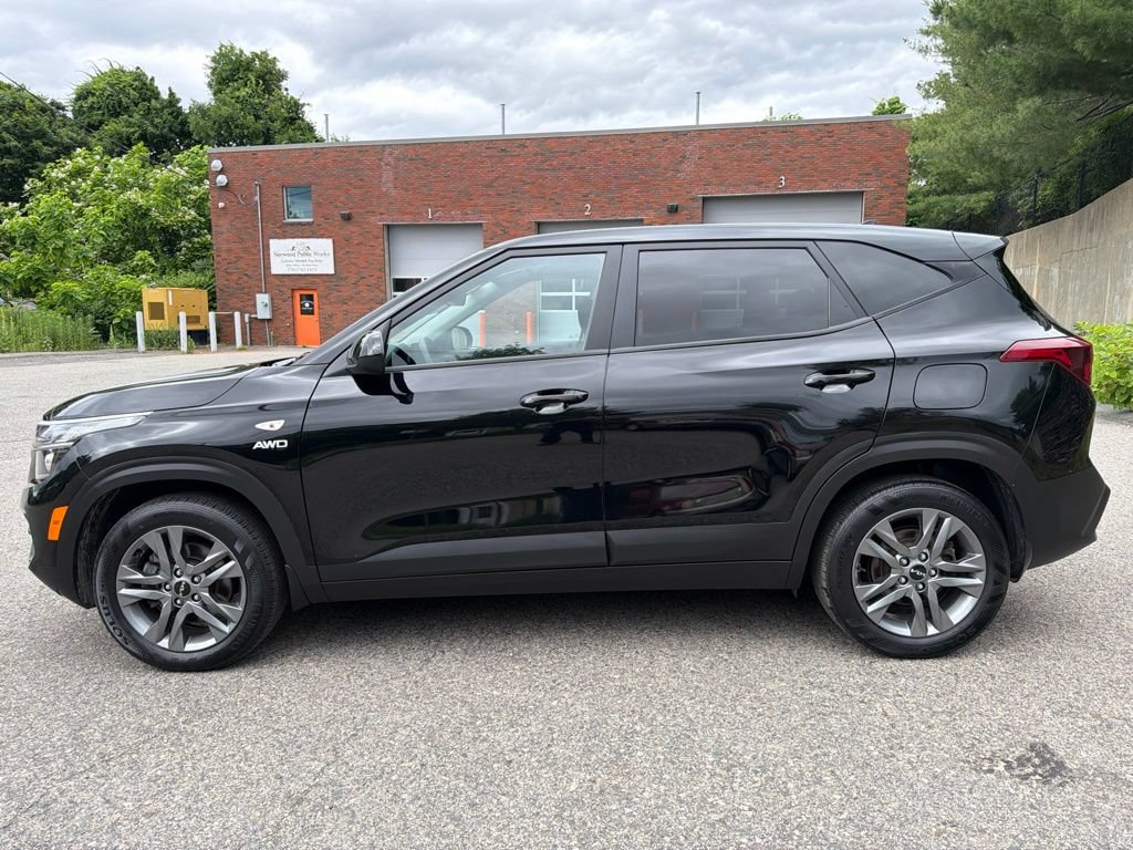 Certified 2023 Kia Seltos LX AWD/4WD image 3
