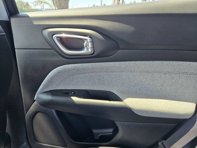 Used 2022 Jeep Compass Latitude AWD/4WD image 11