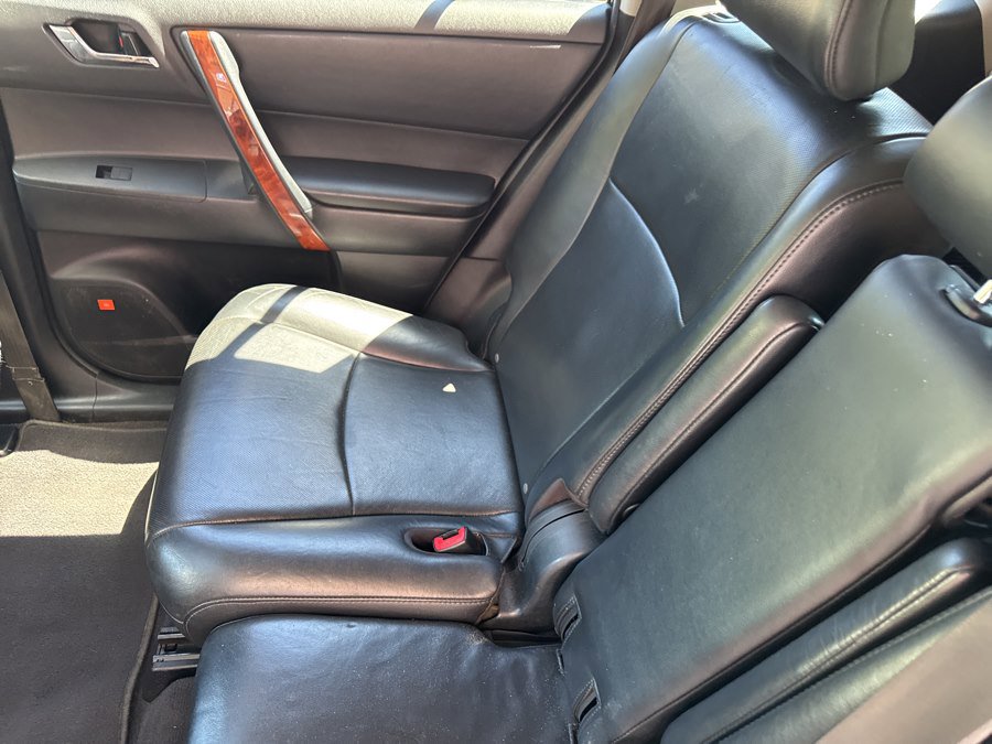 Used 2013 Toyota Highlander Limited AWD/4WD image 20