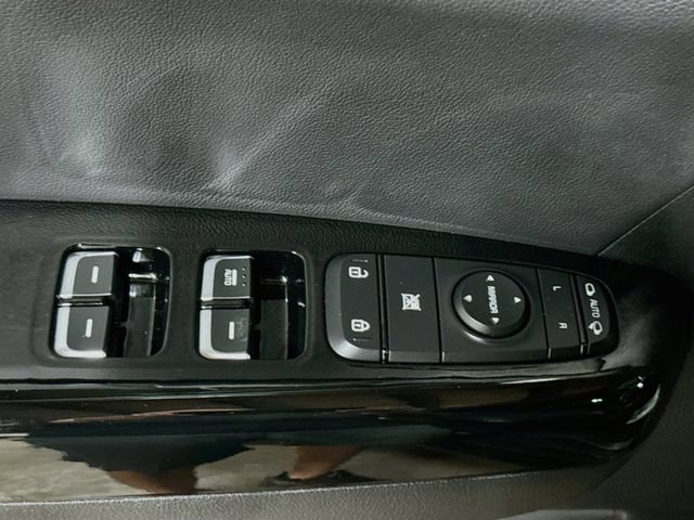 Used 2022 Kia Sportage Nightfall Edition w/ Nighfall AWD Premium Package image 16