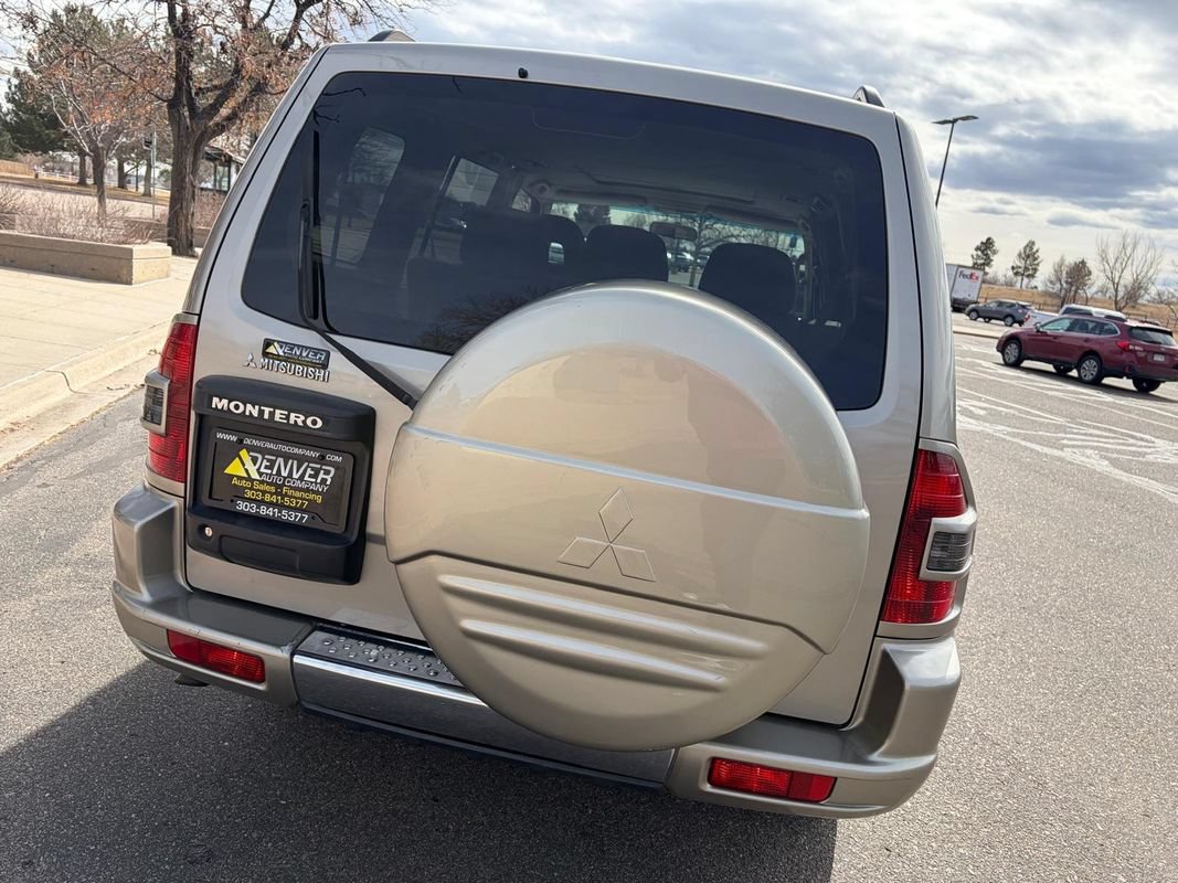 Used 2002 Mitsubishi Montero Limited AWD/4WD image 6