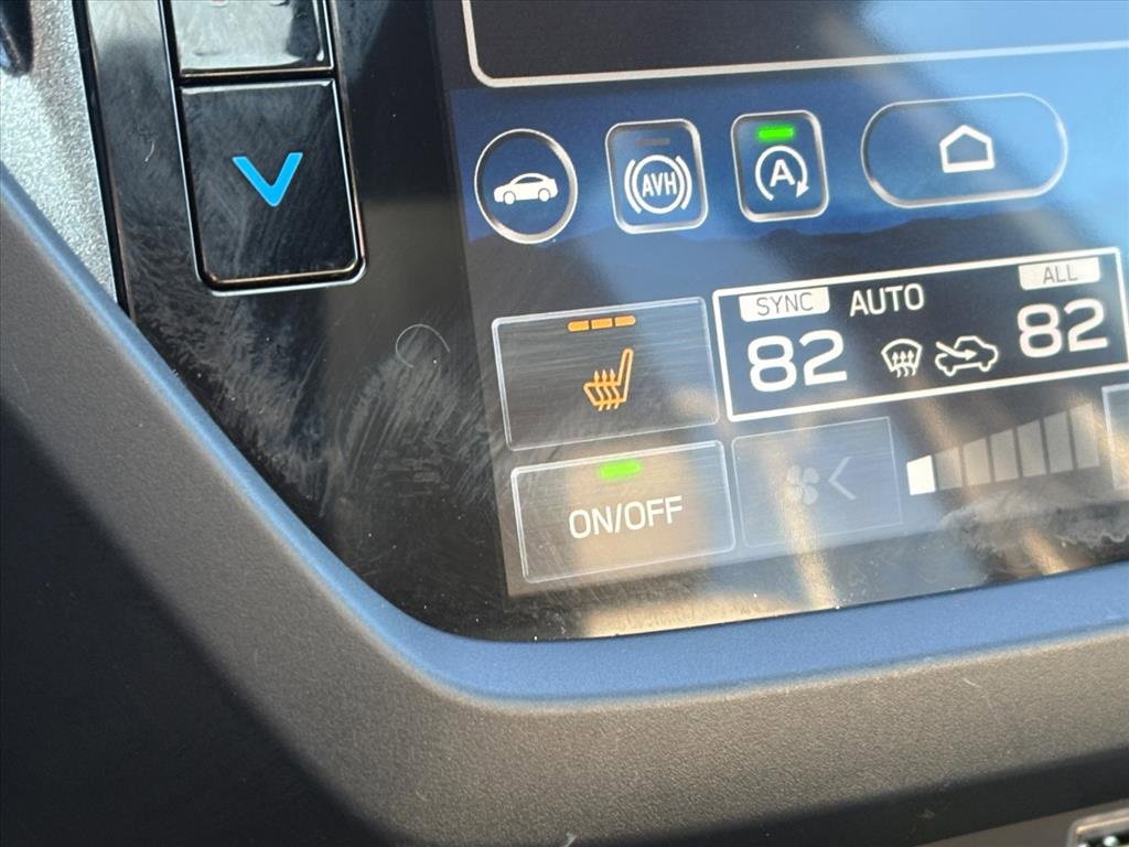 Used 2025 Subaru Forester Premium w/ Convenience Package #2 image 16