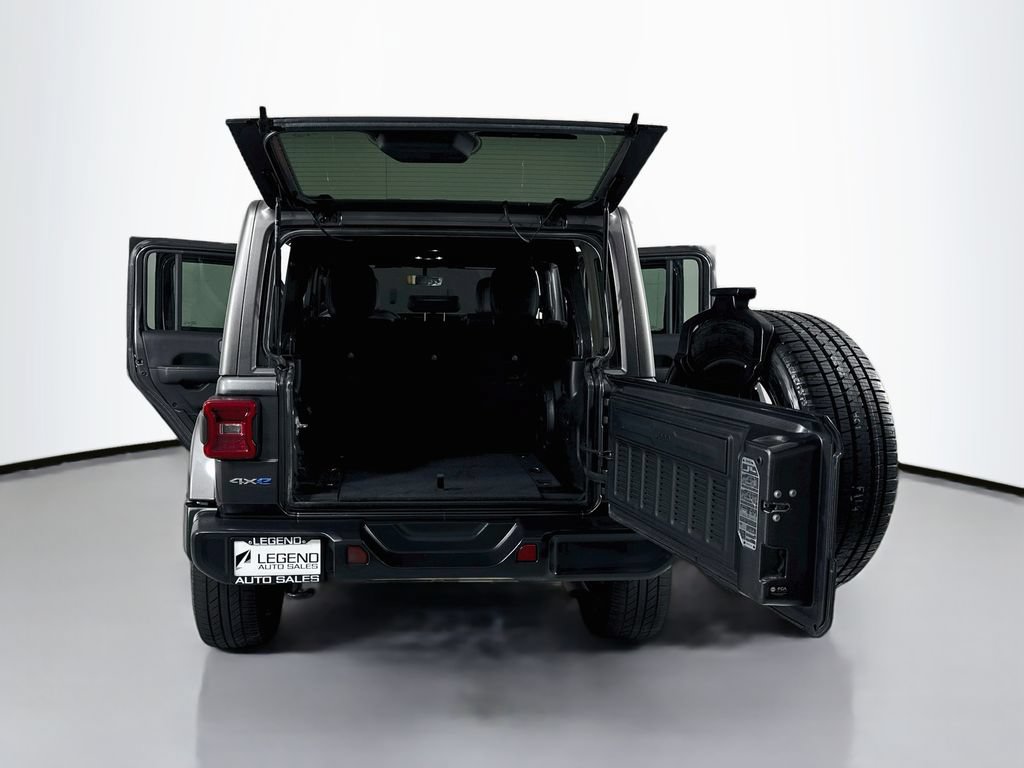 Used 2021 Jeep Wrangler Unlimited Sahara w/ Cold Weather Group AWD/4WD image 25