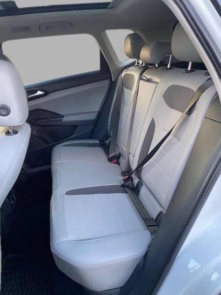 Used 2022 Volkswagen Taos SE w/ Panoramic Sunroof Package AWD/4WD image 25