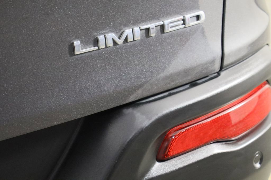 Used 2016 Jeep Cherokee Limited w/ Luxury Group image 39