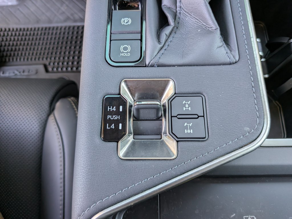 Used 2026 Lexus GX 550 AWD/4WD image 26