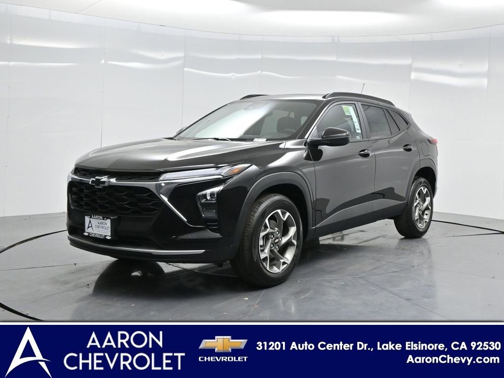 New 2026 Chevrolet Trax LT w/ Sunroof Package FWD image 1