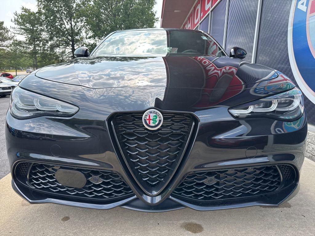New 2025 Alfa Romeo Giulia AWD w/ Driving Assist Package image 4