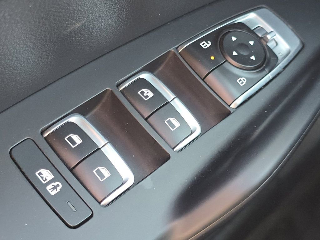 Used 2025 Kia K5 LXS image 24