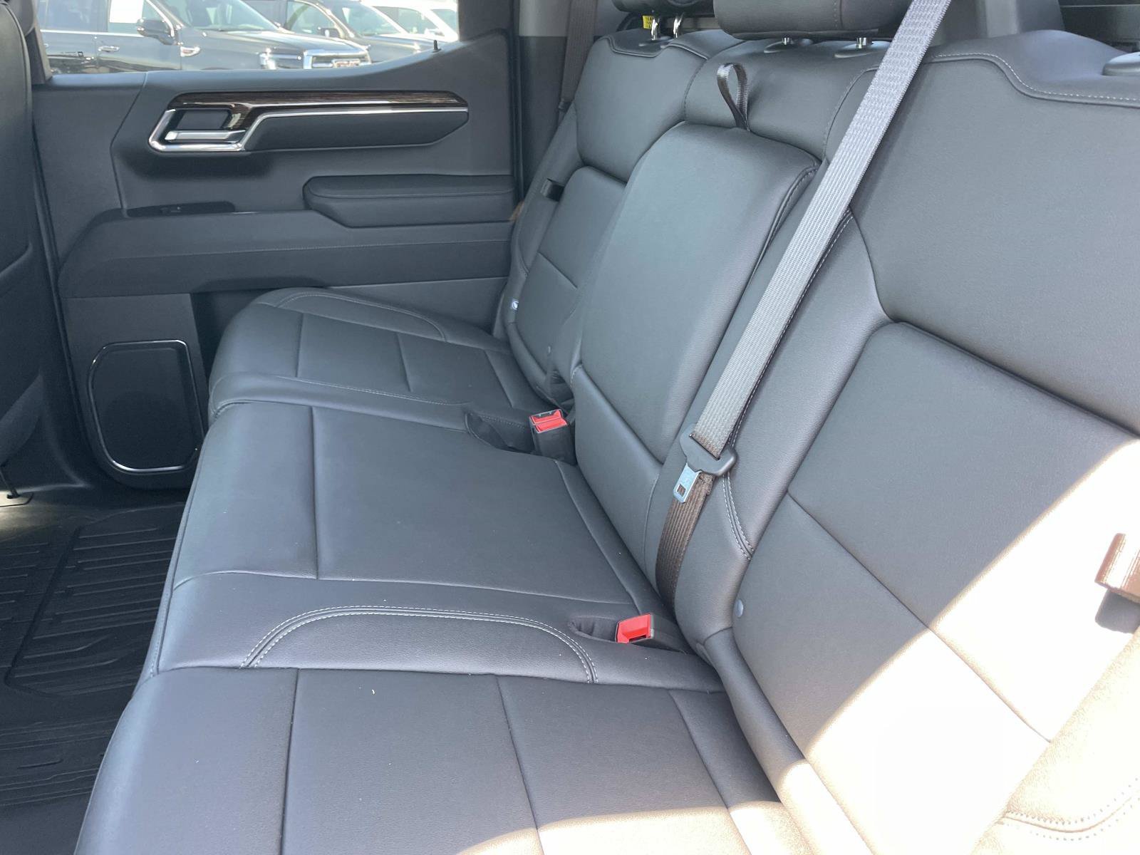 New 2026 GMC Sierra 1500 Elevation w/ Elevation Premium Package AWD/4WD image 27