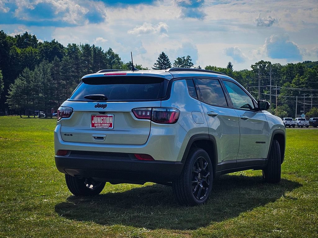 New 2026 Jeep Compass Latitude AWD/4WD image 3