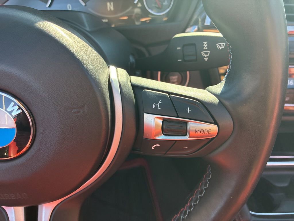 Used 2016 BMW M4 Convertible image 33