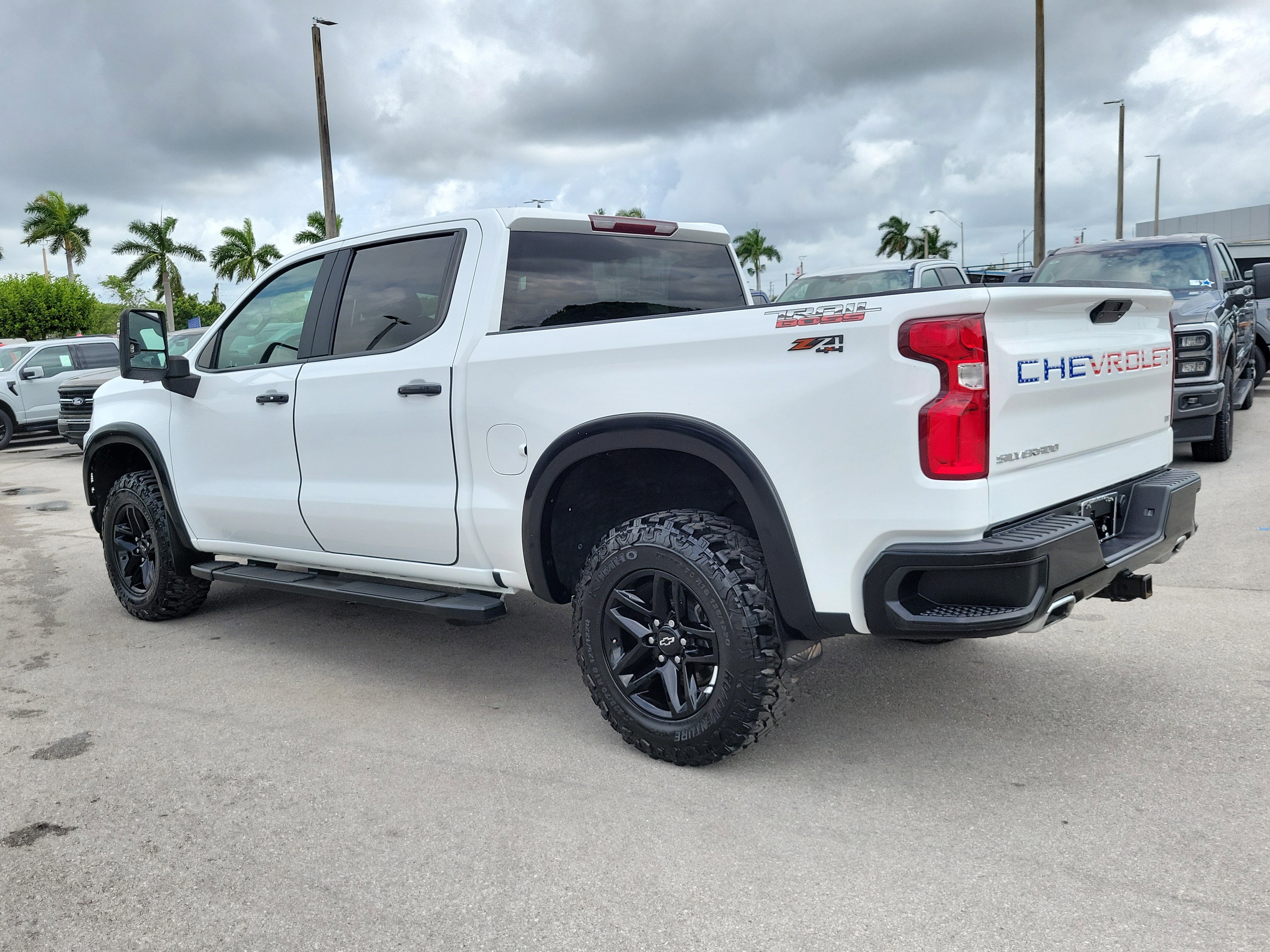 Used 2021 Chevrolet Silverado 1500 LT Trail Boss AWD/4WD image 7