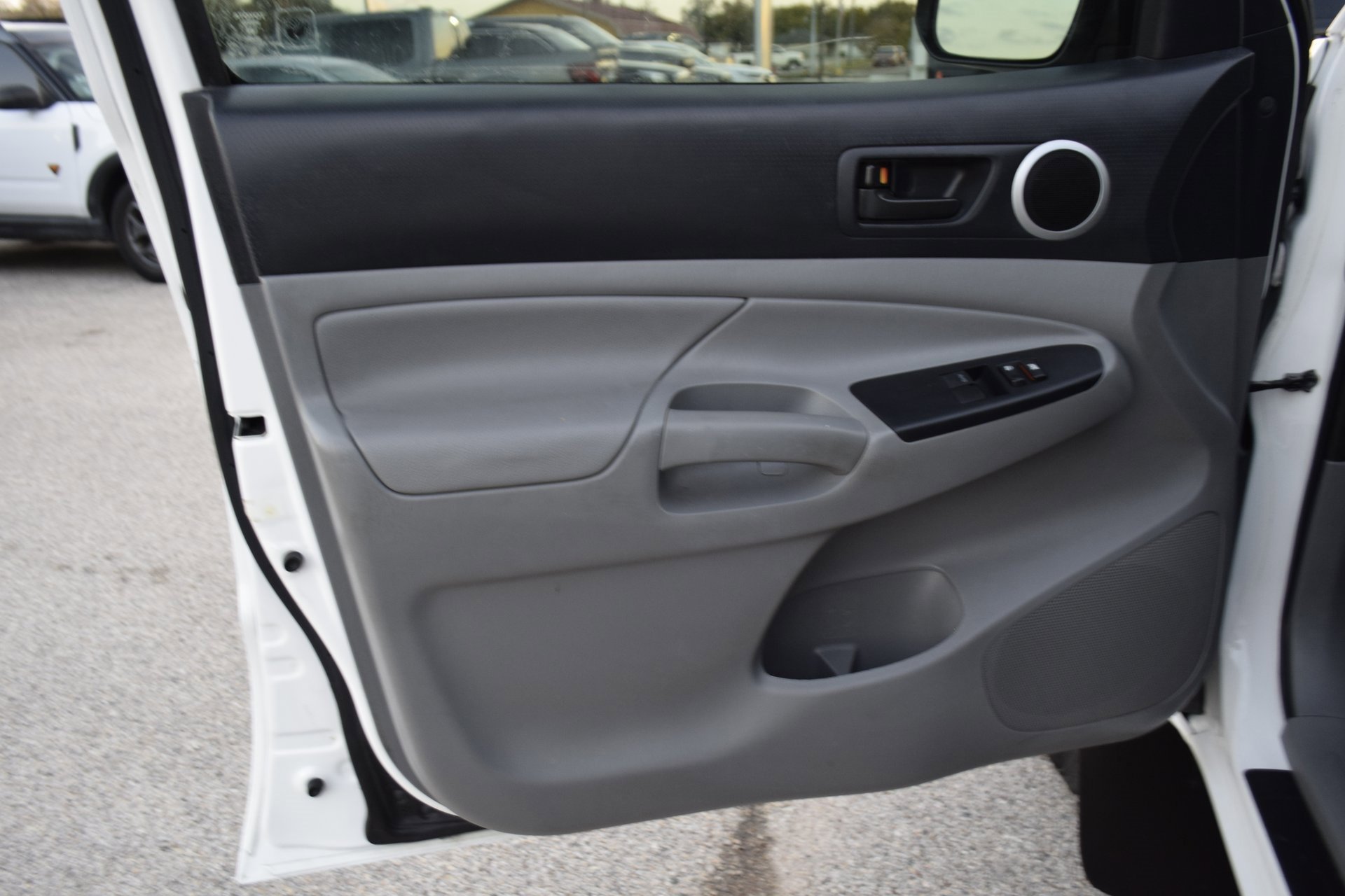 Used 2013 Toyota Tacoma PreRunner image 19