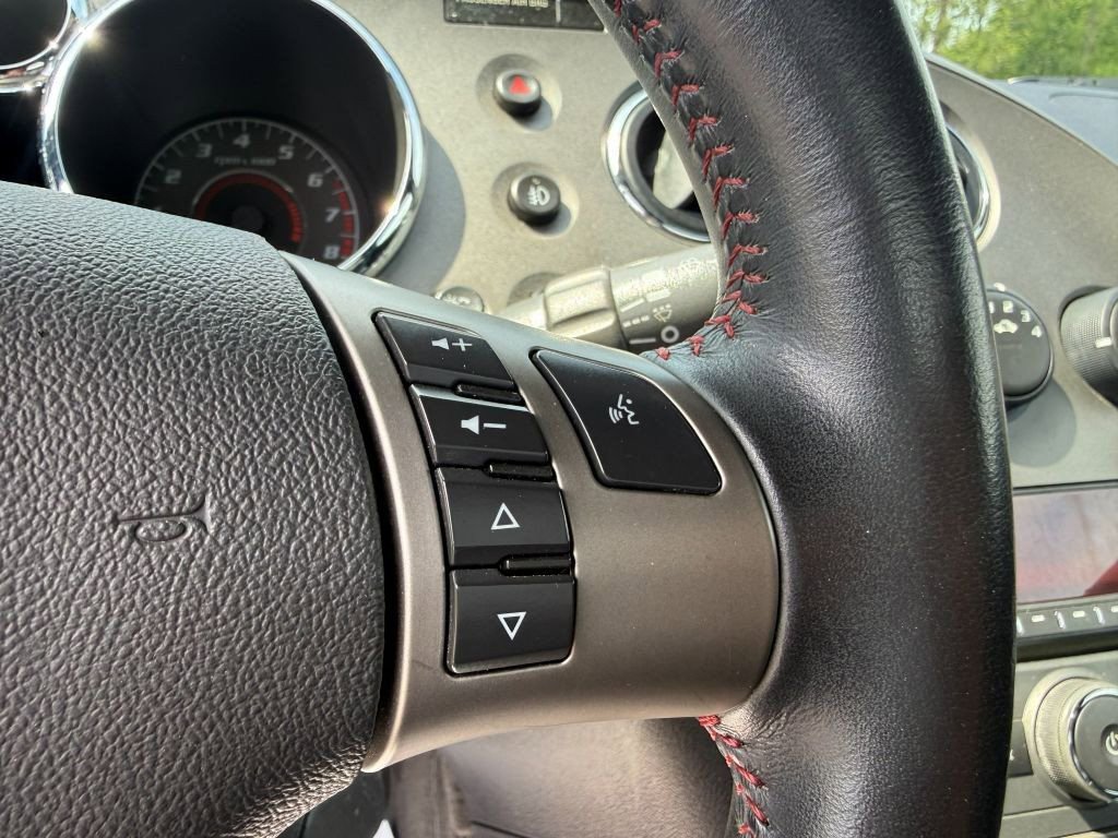 Used 2007 Pontiac Solstice GXP w/ Premium Package RWD image 16