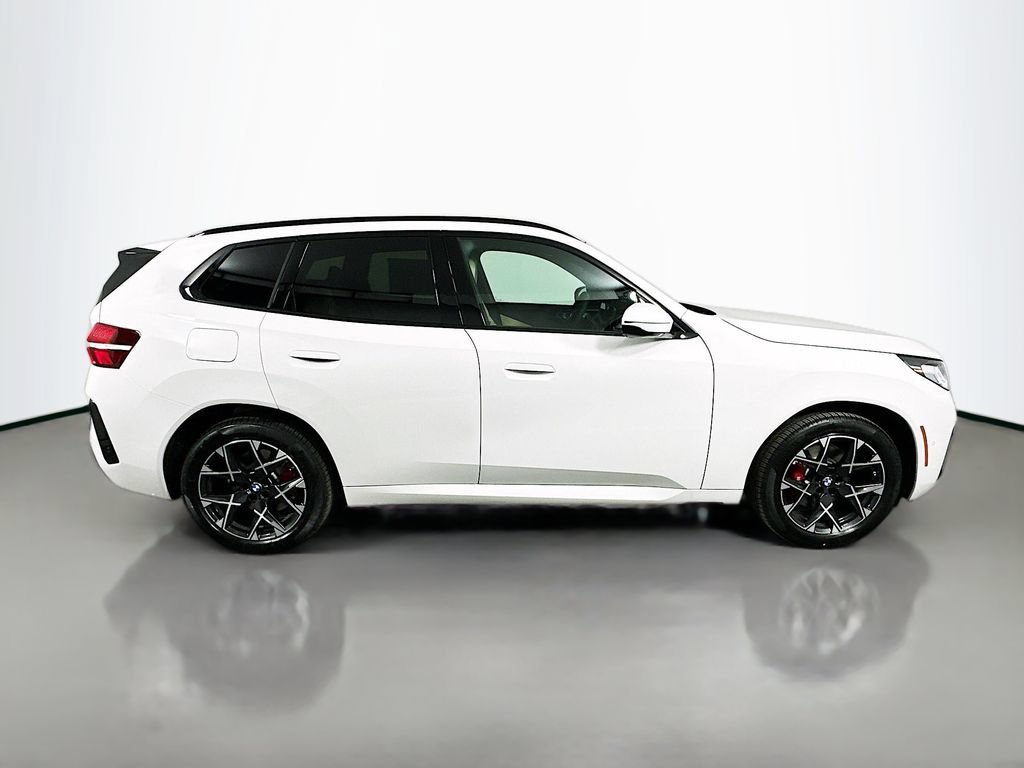 Used 2026 BMW X3 xDrive30i w/ M Sport Package AWD/4WD image 4