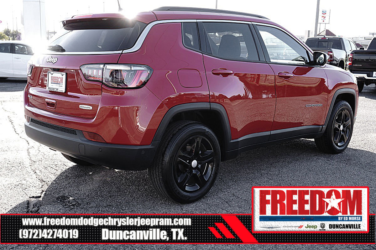 Used 2023 Jeep Compass Latitude w/ Convenience Group image 5