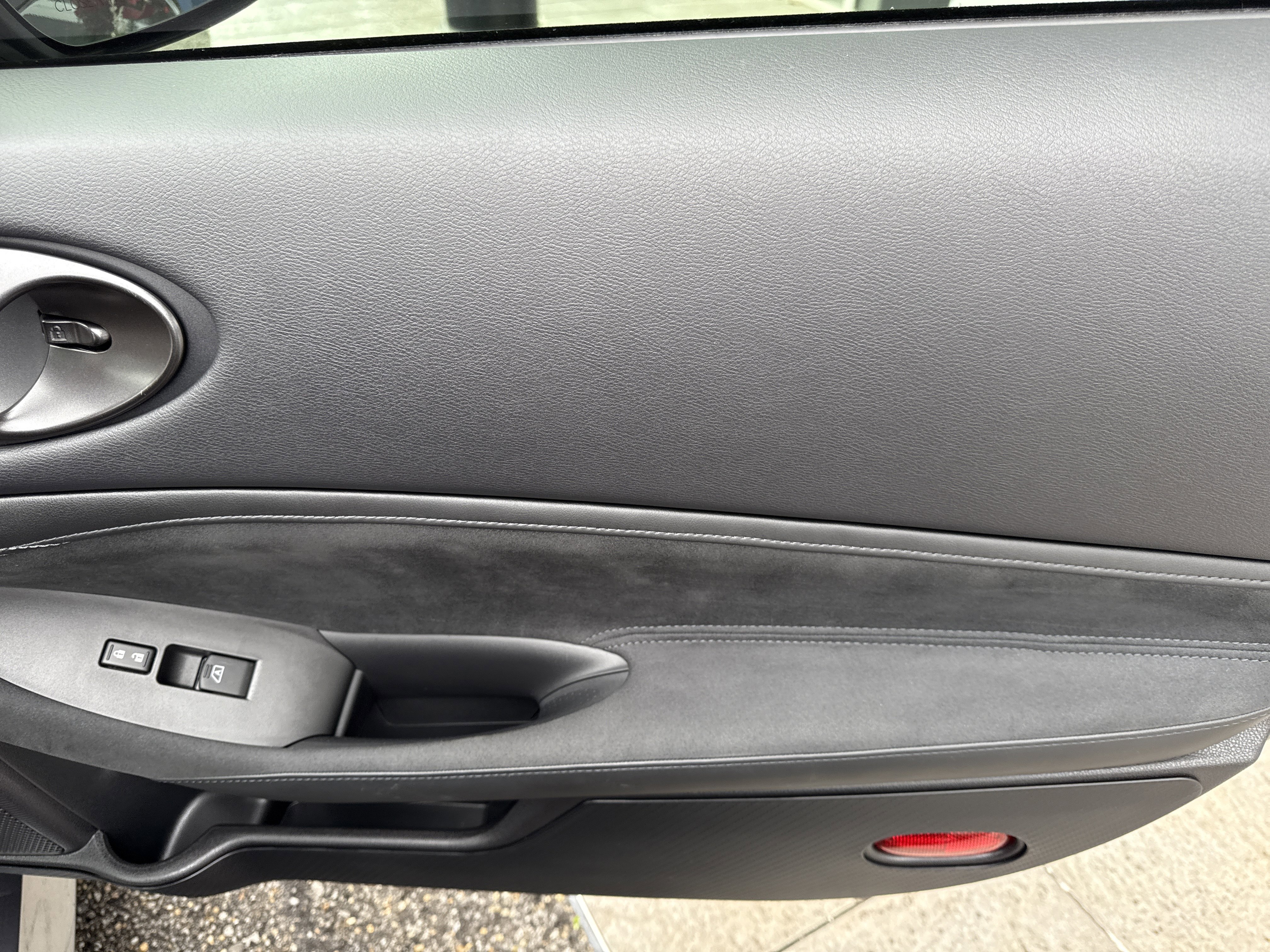 Used 2024 Nissan Z Performance w/ Floor Mat Package image 12