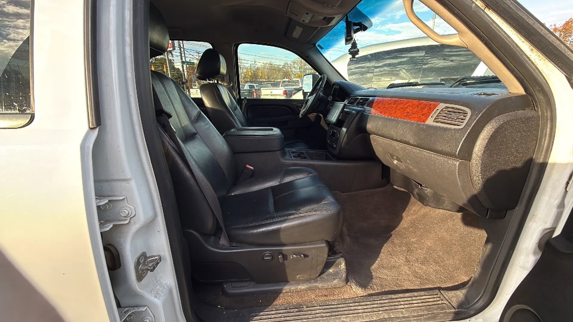 Used 2012 GMC Sierra 3500 SLT w/ SLT Convenience Package image 17