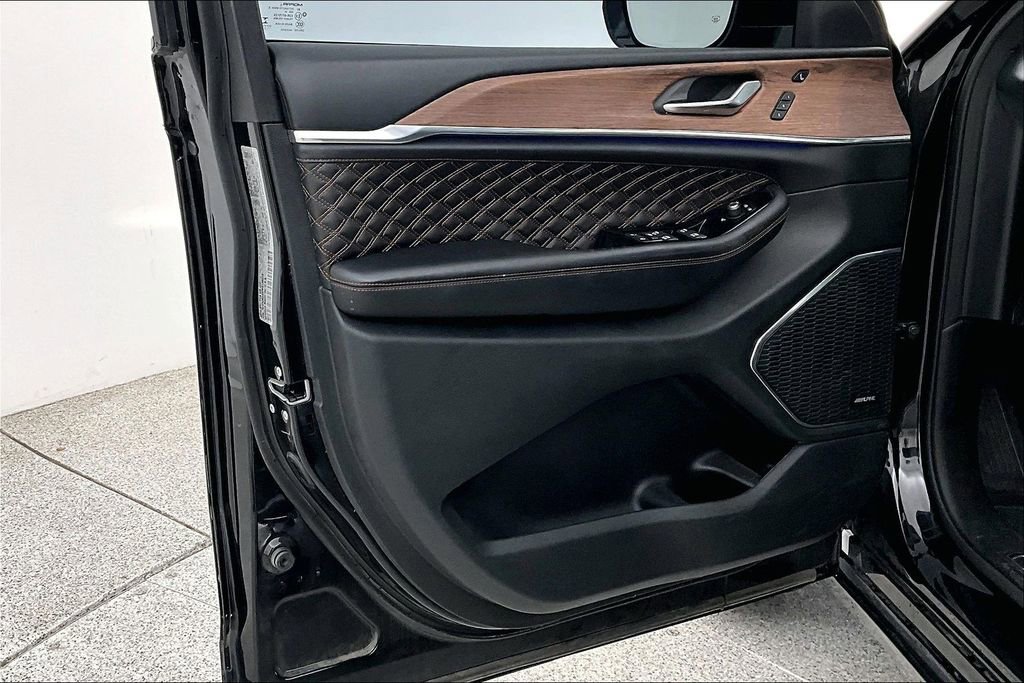 Used 2021 Jeep Grand Cherokee L Summit w/ Luxury Tech Group V image 23