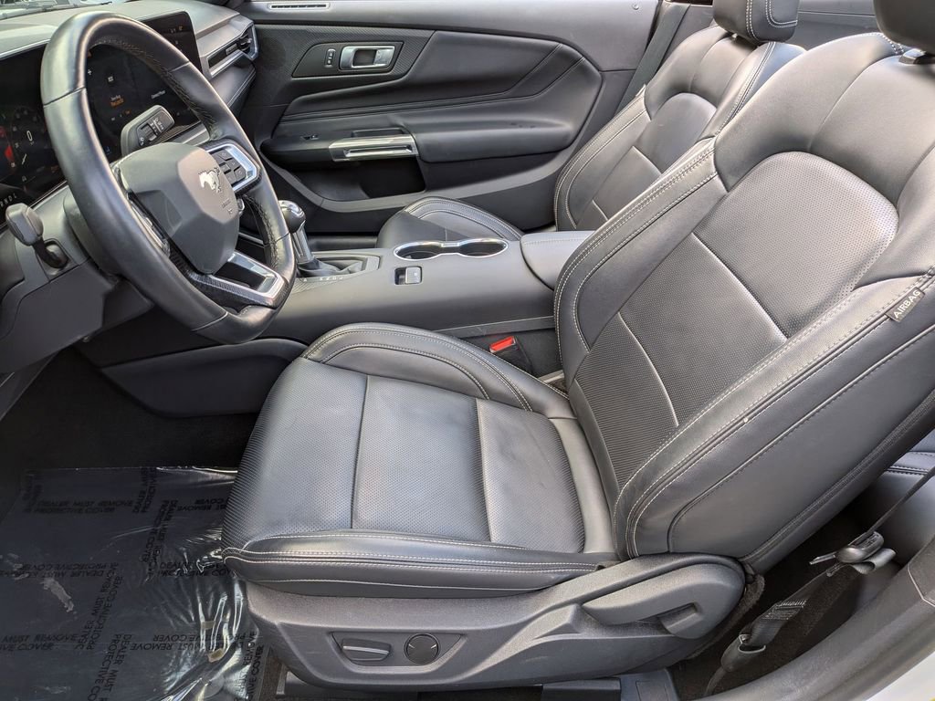 Used 2025 Ford Mustang Premium image 20