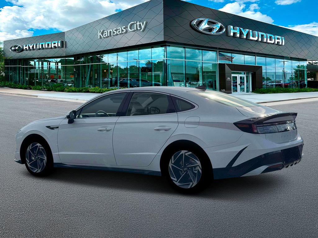 New 2026 Hyundai Sonata SEL FWD image 4