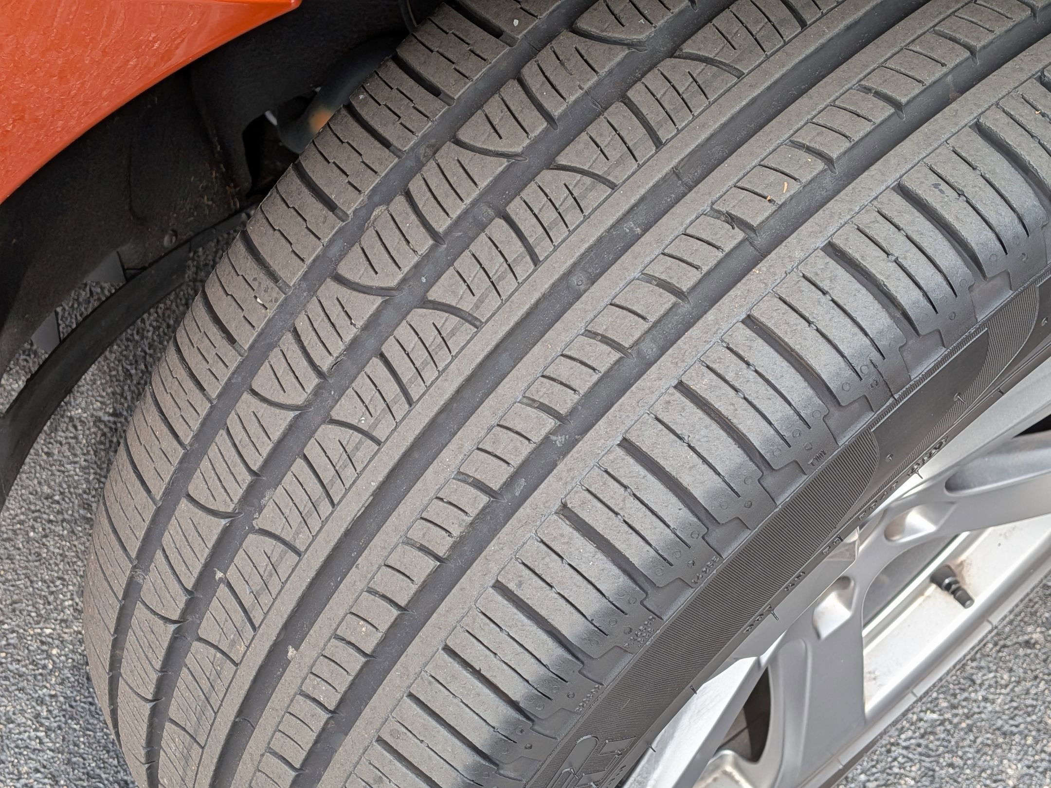 Used 2025 Porsche Macan AWD/4WD image 38