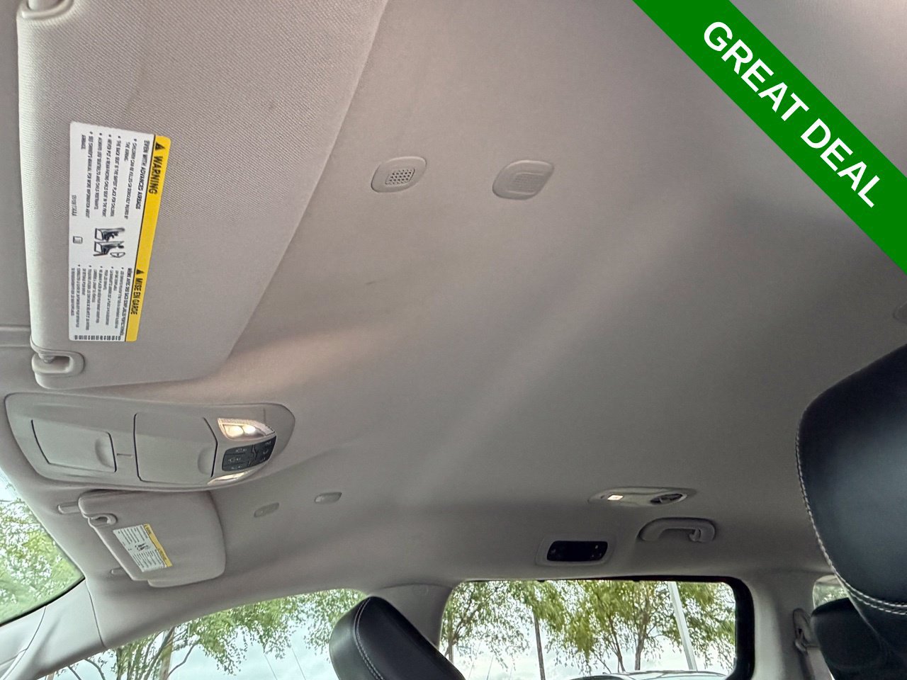 Used 2024 Chrysler Pacifica Touring-L FWD image 32