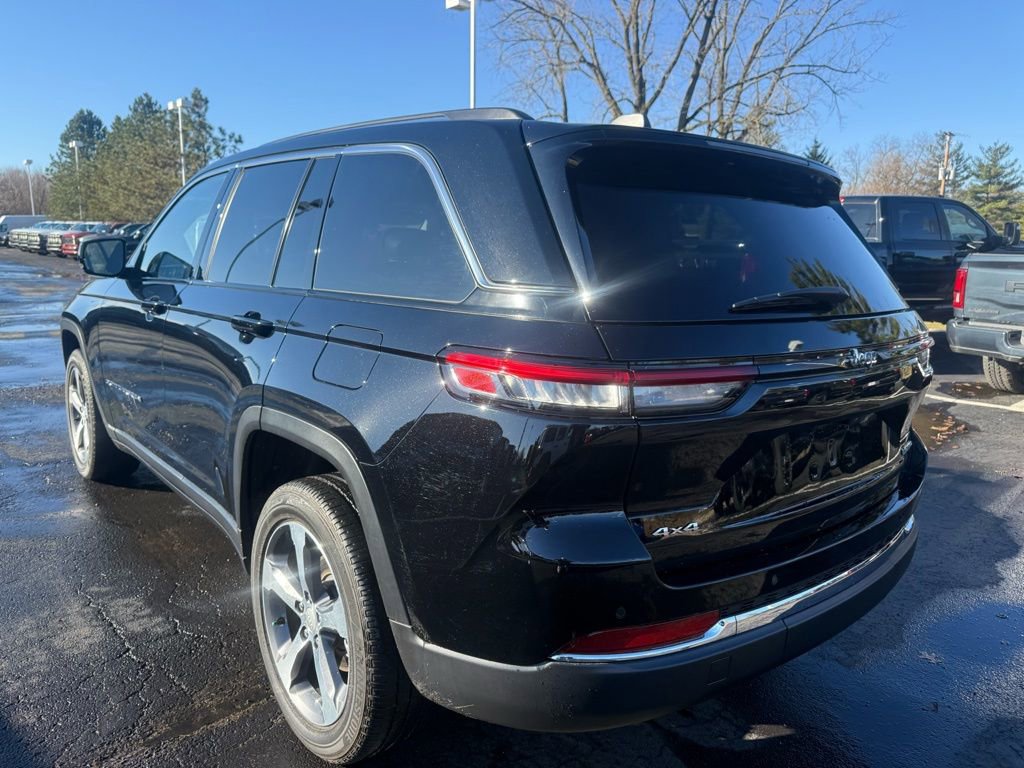 Used 2023 Jeep Grand Cherokee Limited image 5