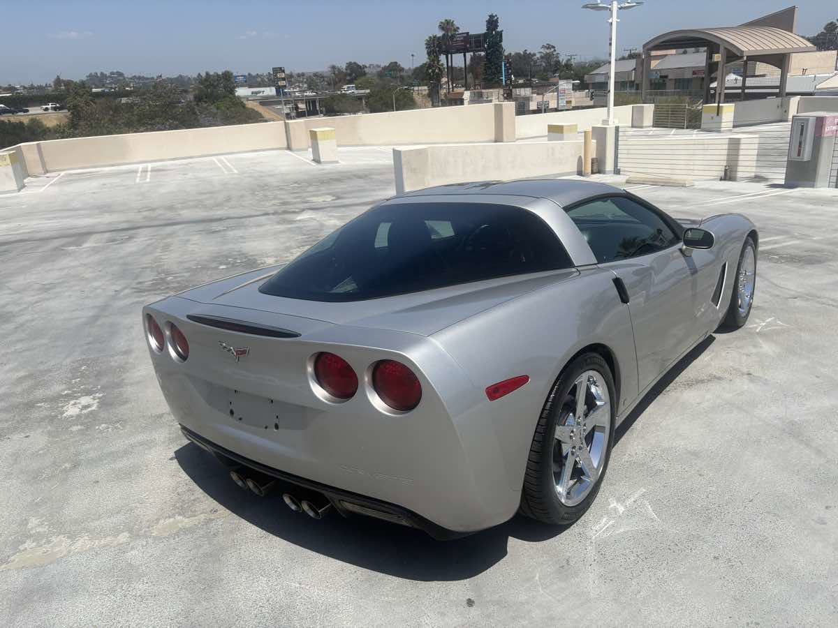 Used 2008 Chevrolet Corvette Coupe w/ Preferred Equipment Group RWD image 30