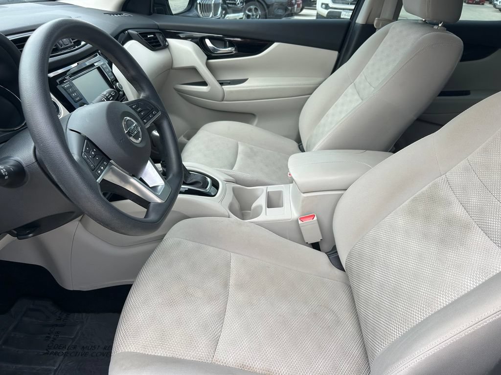 Used 2020 Nissan Rogue Sport SV FWD image 11