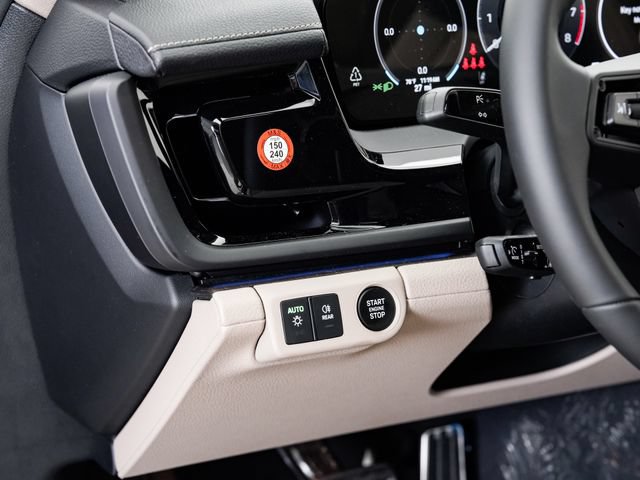 Certified 2025 Porsche Panamera 4 E-Hybrid AWD/4WD image 12