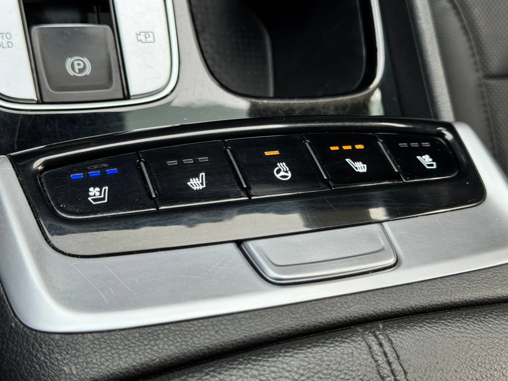 Used 2022 Hyundai Santa Cruz Limited AWD/4WD image 26